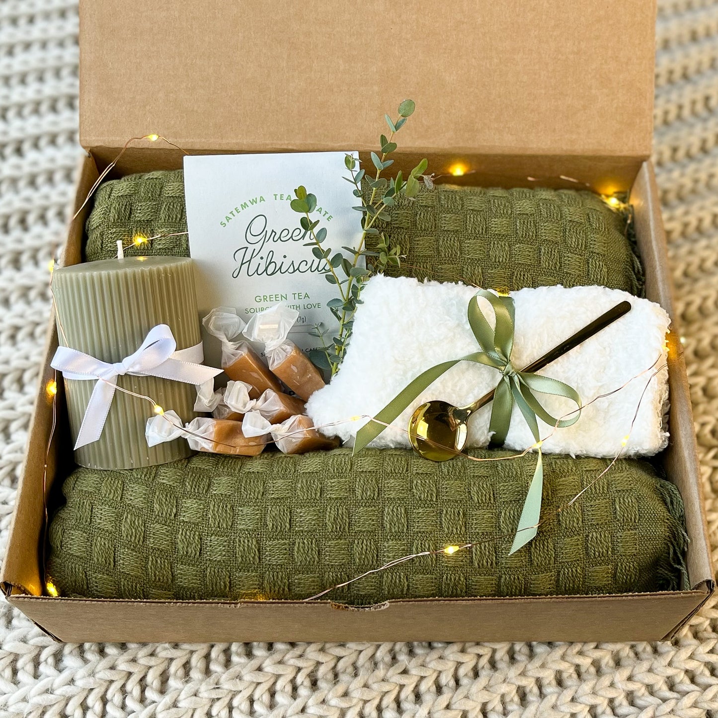 Gift box with olive blanket