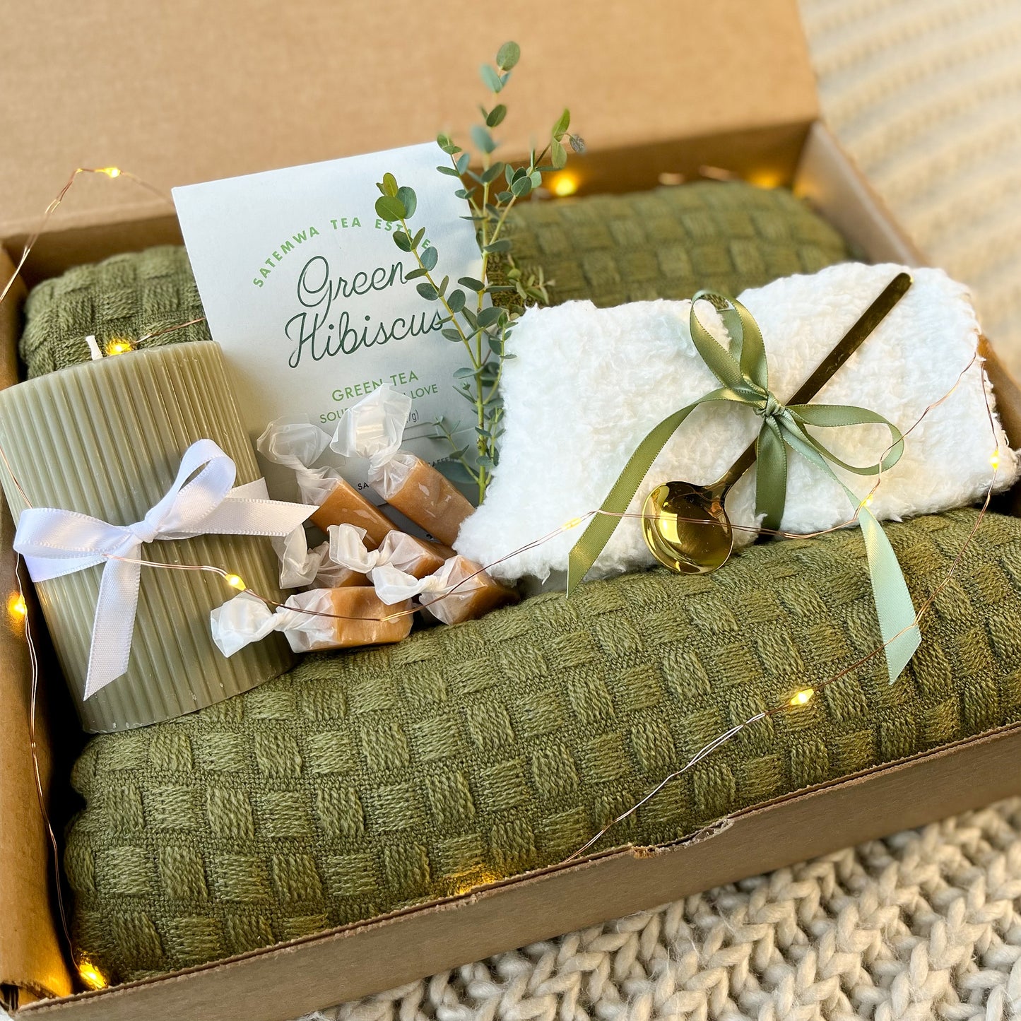 Gift box with olive blanket